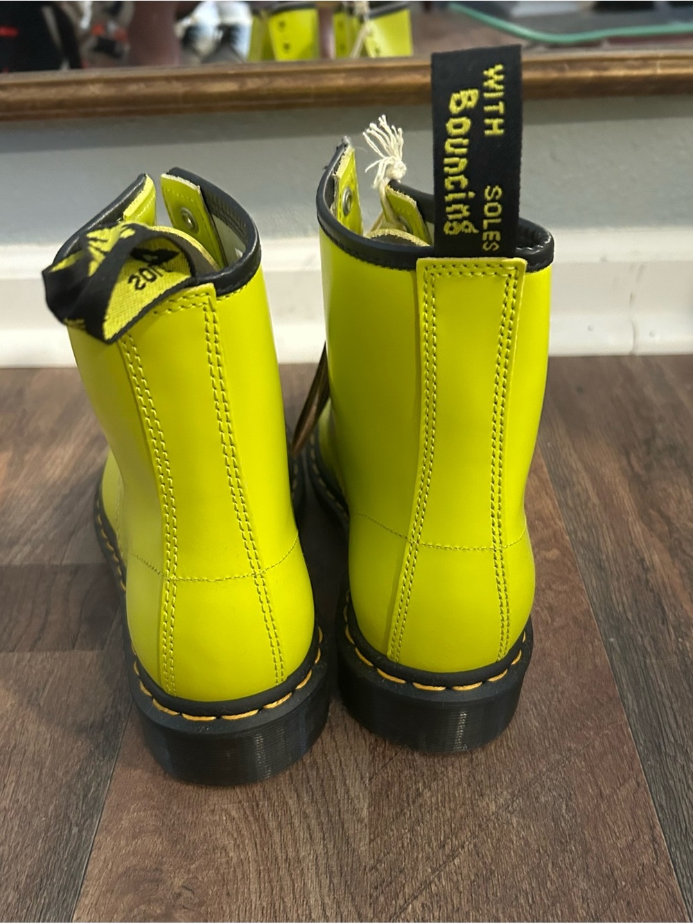 Dr. Martens Boot 1460 in SULPHUR YELLOW - Picture 5 of 5